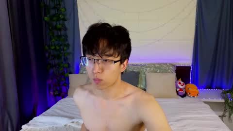 Snapshot of dianinav chatting on February 2026 03:10:01 PM Adam online show from February 2026 03:10:01 PM