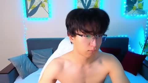 Adam online show from March 2026 09:12:01 AM