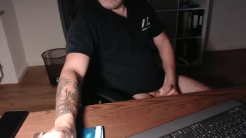 dickeeier96 online show from November 2025 04:17:02 PM