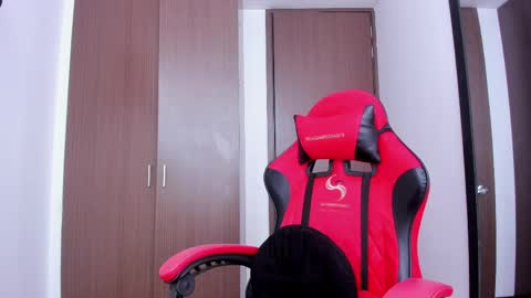 Diego lat online show from April 2026 07:26:01 PM