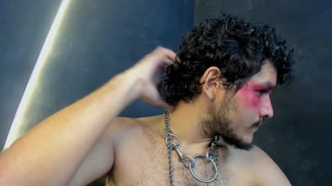 diemond_latinx98 online show from December 2025 05:10:02 PM