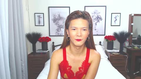 Dennesse online show from February 2025 11:15:01 PM