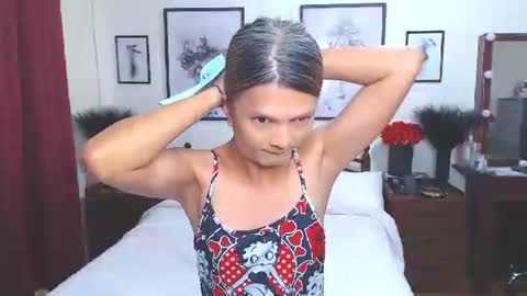 Dennesse online show from October 2025 05:20:02 AM