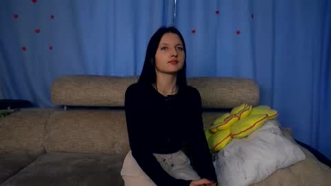 Elwyna online show from October 2025 07:39:01 AM