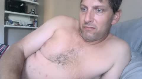 Daddy online show from April 2026 07:01:01 PM