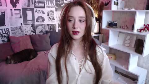 Hi im Alice 3 Im usualy online 03-10 or 17-21 UTC0 online show from October 2025 07:28:01 AM