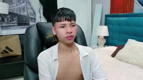  DILAN online show from December 2025 05:53:01 PM