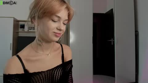 Dina online show from October 2025 08:04:02 AM