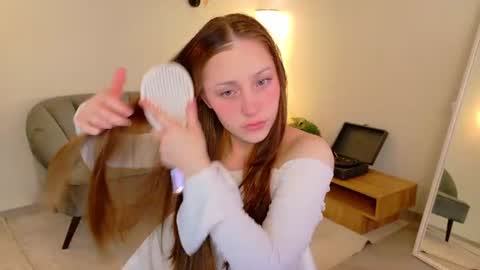 Snapshot of dina_peach chatting on July 2026 05:55:02 AM Dina online show from July 2026 05:55:02 AM