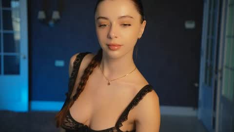 dinacandy online show from April 2026 07:00:02 AM