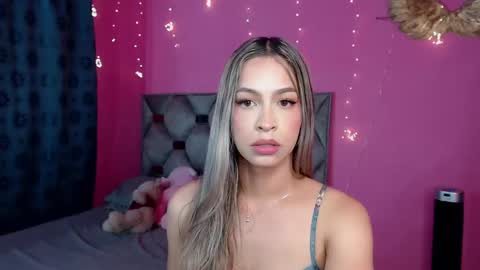 Snapshot of dione_sexyy chatting on December 2024 06:17:02 AM IG dionemontecarlo19 online show from December 2024 06:17:02 AM