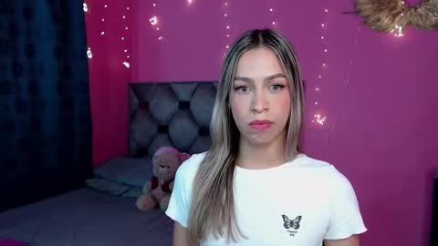 Snapshot of dione_sexyy chatting on December 2024 03:38:02 AM IG dionemontecarlo19 online show from December 2024 03:38:02 AM