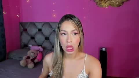 Snapshot of dione_sexyy chatting on February 2025 08:17:01 AM IG dionemontecarlo19 online show from February 2025 08:17:01 AM