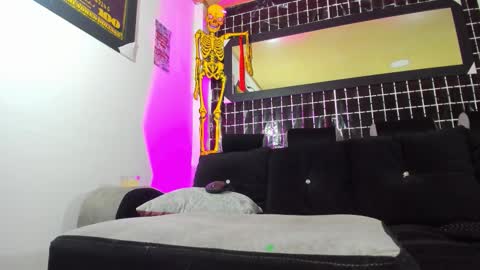 diosa aylaIndependent Model online show from October 2025 11:28:02 PM