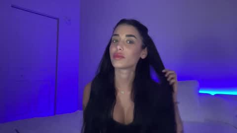 Diriany Isabel online show from November 2025 10:21:02 PM