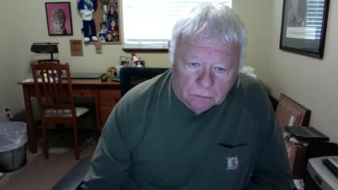 Snapshot of dirtrider195080438 chatting on June 2026 07:27:02 PM dirtrider195080438 online show from June 2026 07:27:02 PM