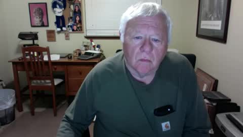 Snapshot of dirtrider195080438 chatting on June 2026 05:11:01 AM dirtrider195080438 online show from June 2026 05:11:01 AM