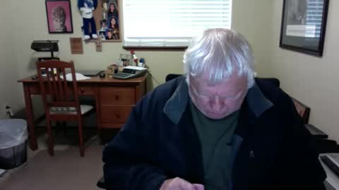 Snapshot of dirtrider195080438 chatting on June 2026 04:40:02 PM dirtrider195080438 online show from June 2026 04:40:02 PM