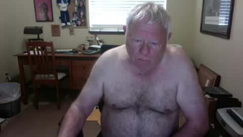 Snapshot of dirtrider195080438 chatting on July 2026 04:40:01 PM dirtrider195080438 online show from July 2026 04:40:01 PM