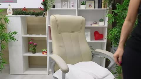 dirty_mature online show from December 2024 10:28:02 AM