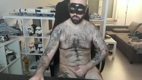 Robert online show from December 2024 12:12:01 AM