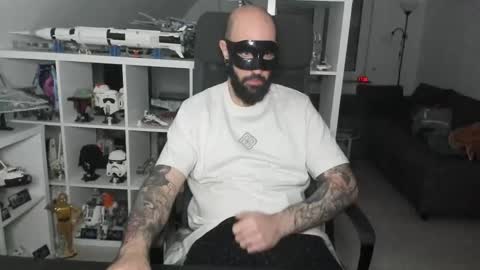 Robert online show from November 2025 04:41:01 PM