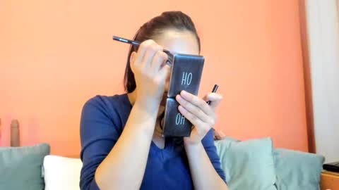 Dirtybeya online show from October 2025 07:44:01 PM