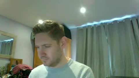 Snapshot of dirtylondon729 chatting on December 2025 12:00:01 PM Exhibitionist Ben online show from December 2025 12:00:01 PM