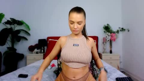 Snapshot of dirtystudentgirl chatting on November 2025 10:15:02 AM Chloe online show from November 2025 10:15:02 AM