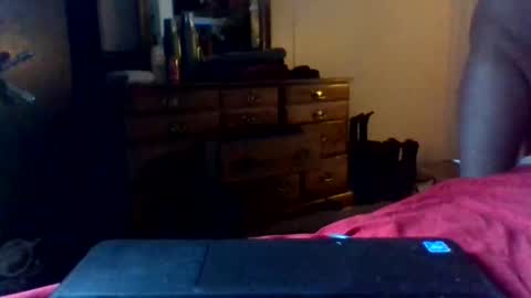 dirtywhite14 online show from November 2025 04:53:01 PM