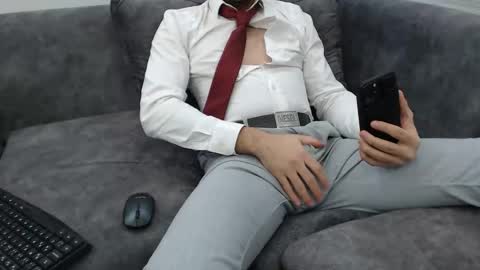 dirtyybooyy77 online show from December 2025 07:53:02 PM