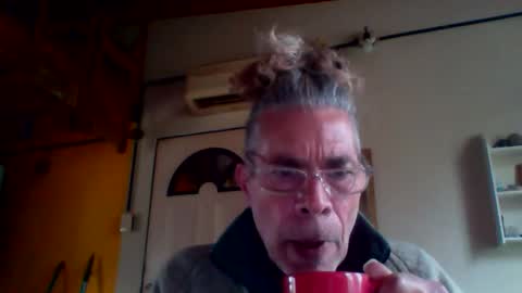 discretopasivo online show from May 2026 06:49:01 PM