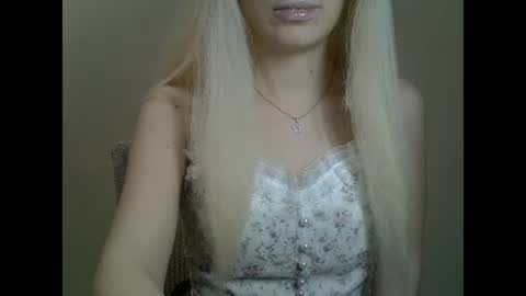 DitaMilton online show from January 2025 02:28:01 PM