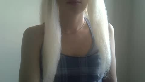 DitaMilton online show from September 2025 03:45:02 PM