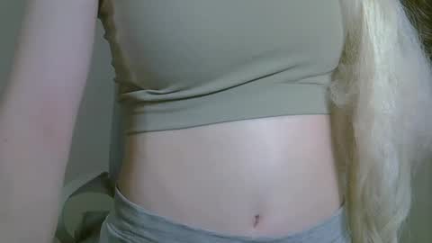 DitaMilton online show from October 2025 08:42:01 PM