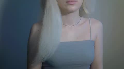 DitaMilton online show from November 2025 09:21:01 AM