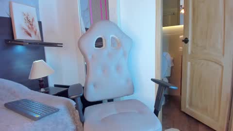 Snapshot of diva_kma chatting on February 2025 06:37:02 AM Alejandra online show from February 2025 06:37:02 AM