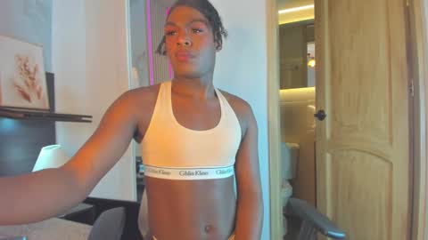 Snapshot of diva_kma chatting on February 2025 12:38:02 AM Alejandra online show from February 2025 12:38:02 AM