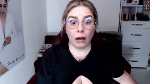 Diva online show from October 2025 11:26:02 PM