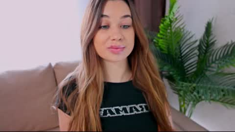 Tia online show from February 2025 07:07:02 AM