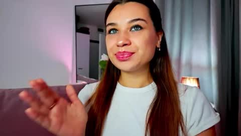 Tia online show from November 2025 03:38:02 AM