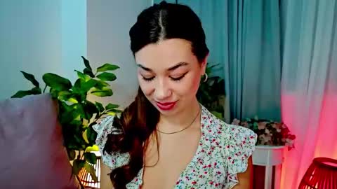 Tia online show from February 2026 08:10:02 PM