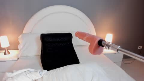 divine_sin online show from February 2025 10:21:01 PM