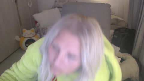 Snapshot of divineblond chatting on April 2026 06:47:02 PM Alexxa online show from April 2026 06:47:02 PM