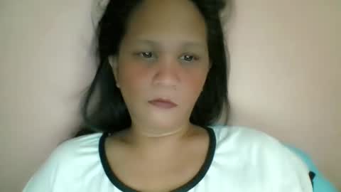 Snapshot of divinegrace10 chatting on March 2026 01:33:01 PM Divine Grace Close To Your Hear online show from March 2026 01:33:01 PM