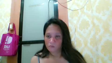 Snapshot of divinegrace10 chatting on April 2026 02:15:01 AM Divine Grace Close To Your Hear online show from April 2026 02:15:01 AM