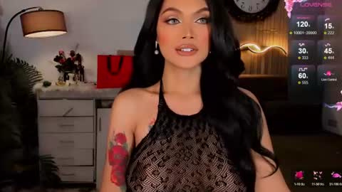 Snapshot of divinequeen chatting on June 2026 02:54:02 PM online show from June 2026 02:54:02 PM