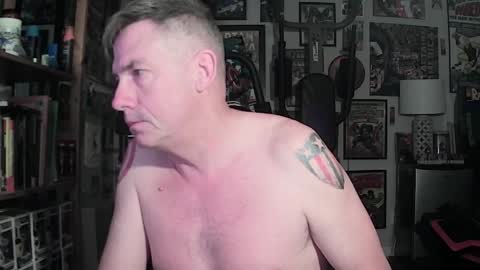 dix_handley_50 online show from April 2026 10:16:01 AM