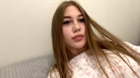 Stella online show from September 2025 05:29:02 PM