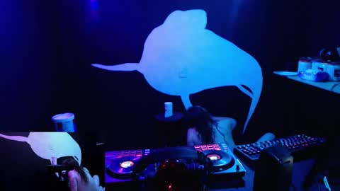 Adrian Arturo online show from February 2025 02:14:02 AM